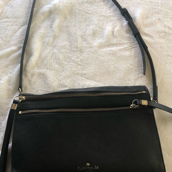 GUC  black Kate Spade purse - Picture 1 of 3